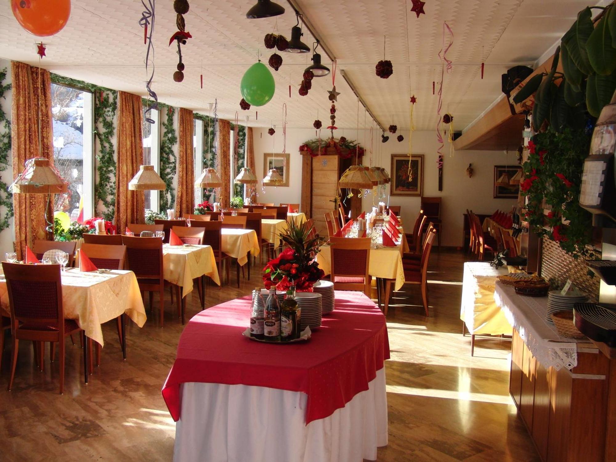 Hotel Villa Emilia Ortisei Exteriör bild