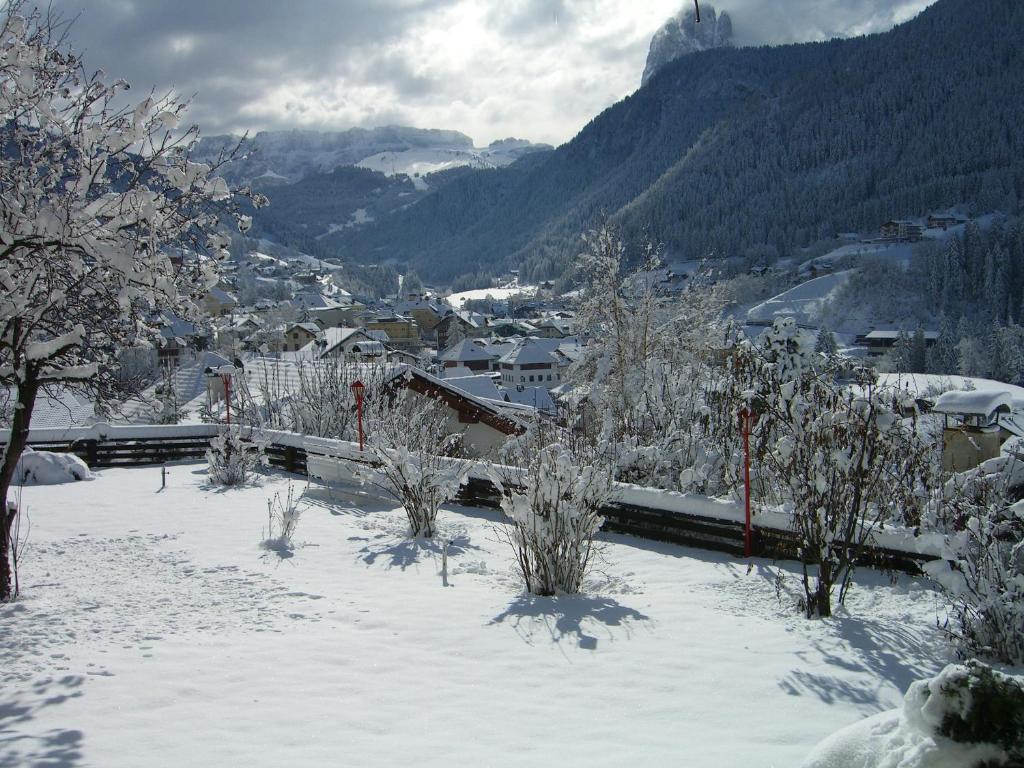 Hotel Villa Emilia Ortisei Exteriör bild